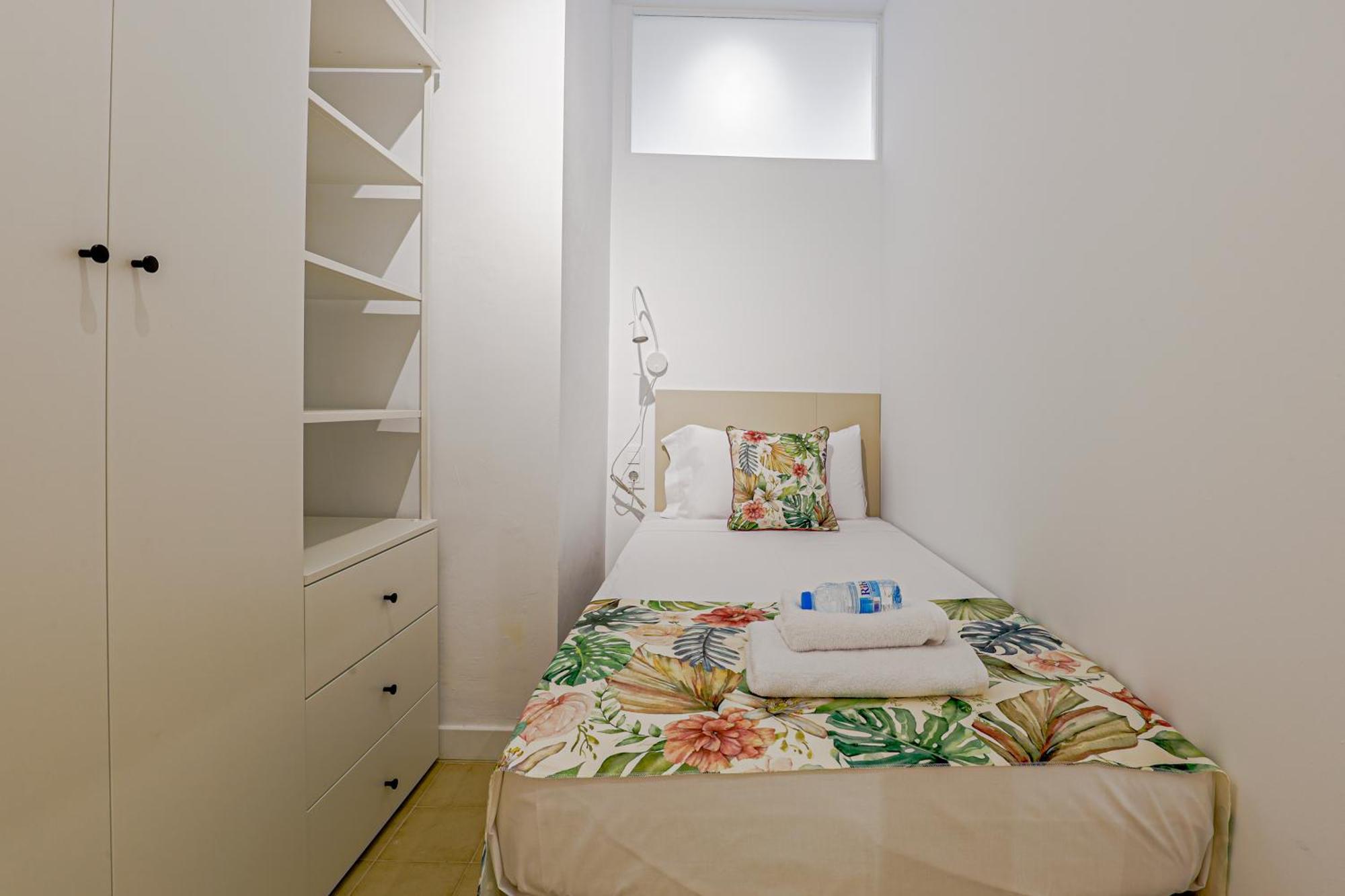 Alcam Books Apartment Barcelona Exterior photo
